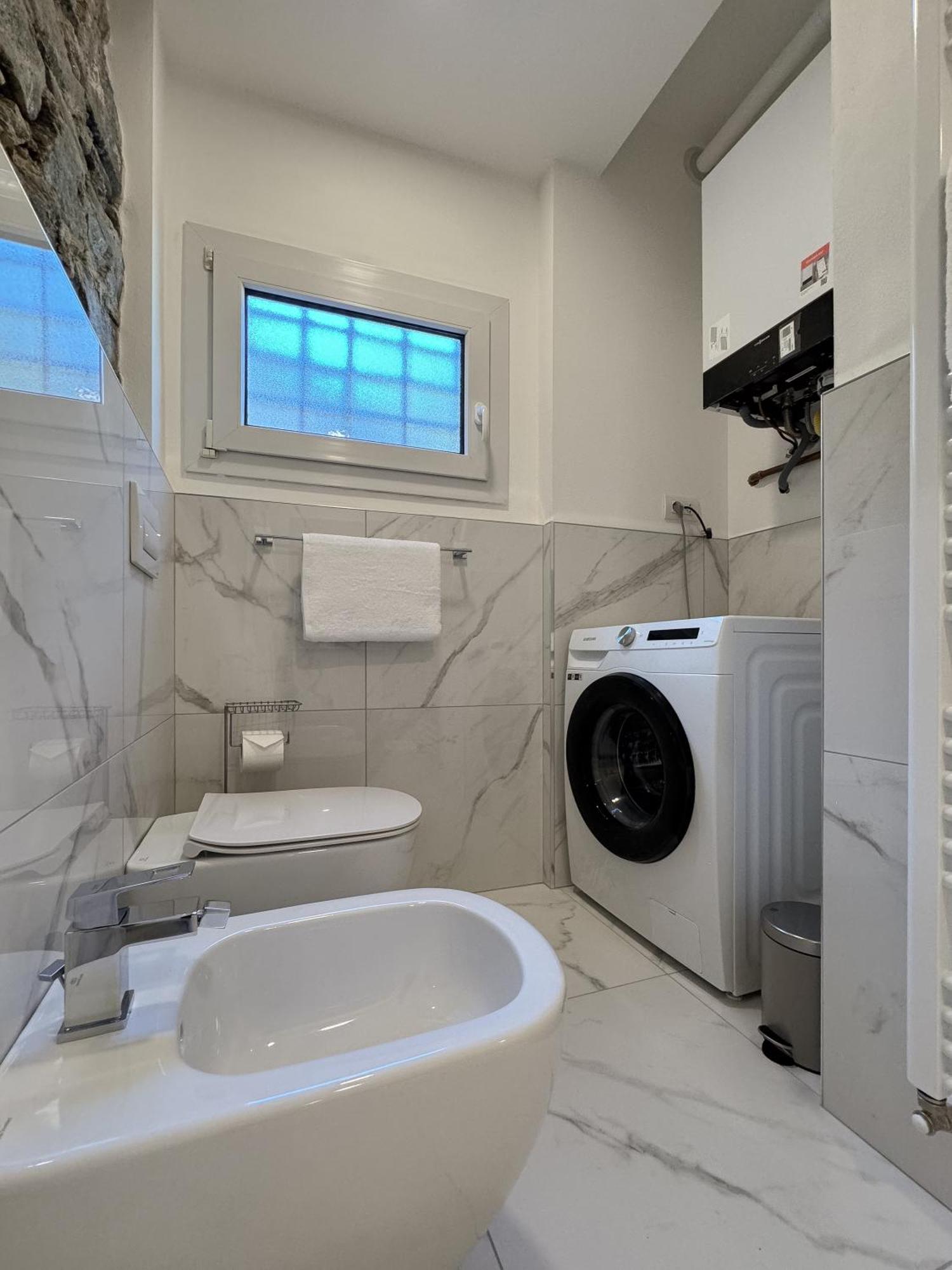 Belvedere 237B Lakeview Luxury Apartment Гифа Екстериор снимка